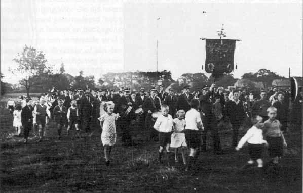 Euphonia bij een feest op de Maat in de jaren 1930